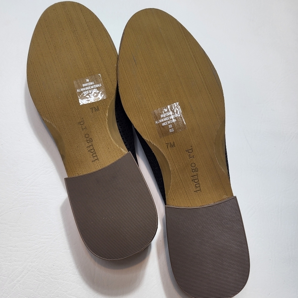 Indigo Rd Black Slip On Perforated Mules Flats New Without Box Size 7 - Picture 6 of 7